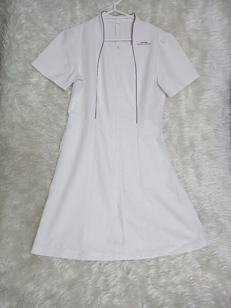 27 メナード 制服 サロンユニフォーム ワンピース 白 SS 最終値下げ!