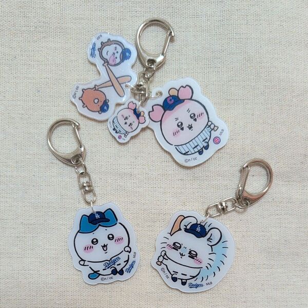 ちいかわ ハチワレ モモンガ ふるほんや アクリルキーホルダー