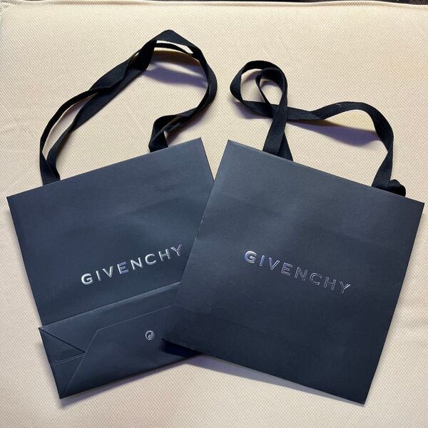 GIVENCHY ショッパー 2点セット 紙袋 ショップ袋 縦横16.8cm マチ5.8cm