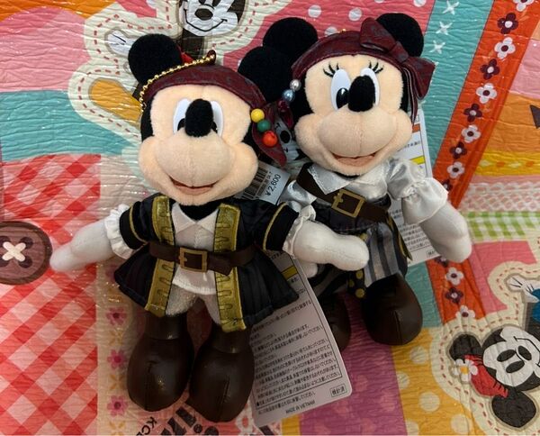 2個セット ミッキー ミニー ぬいぐるみバッジ パイレーツオブカリビアン