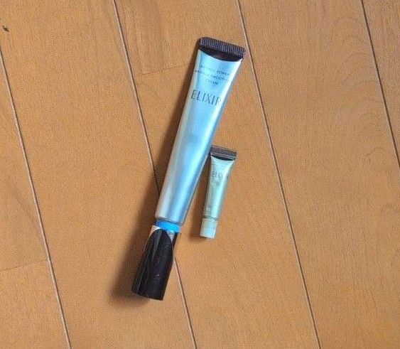 エリクシール レチノパワーリンクルクリームL 22g(2.5gサンプルおまけ付き