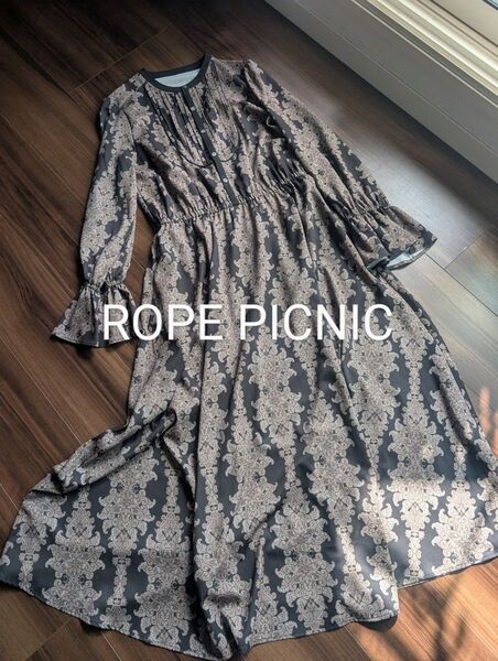 ロペピクニック ROPEPICNIC ワンピース ブラック 長袖 バンドカラー 体型カバー