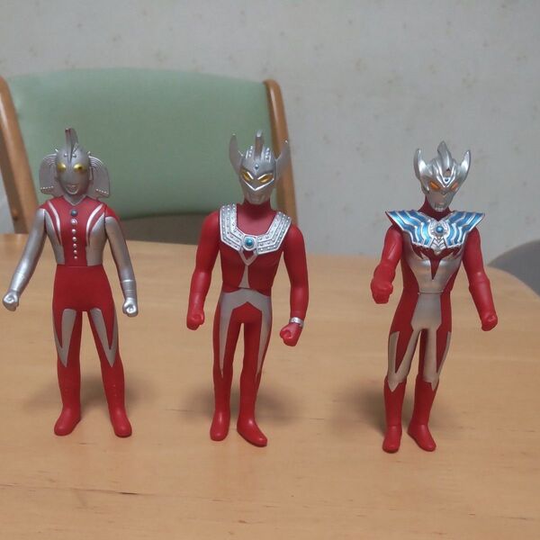 ウルトラマンタロウ他3体 円谷プロ バンダイ ソフビ