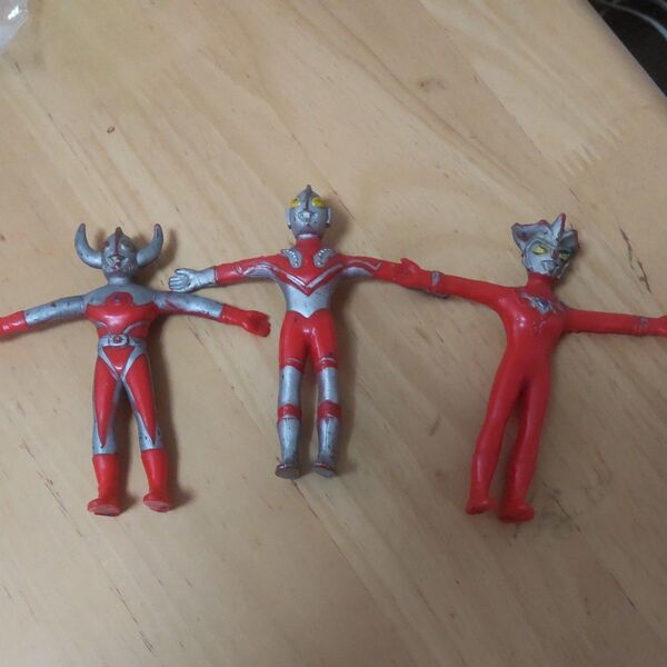 ウルトラマン消しゴムワイヤーフィギュア 当時物3体セット