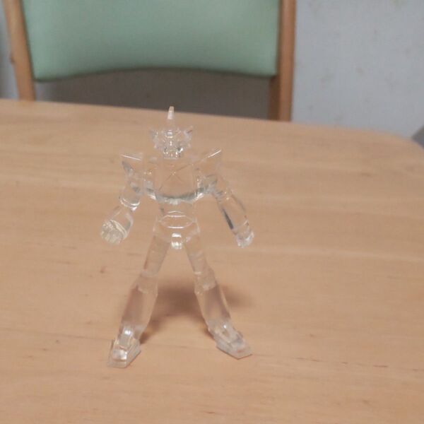 04ロボットフィギュア クリア