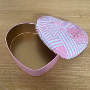 Mele de chocolat ハート型 缶ケース・クリアバッグ