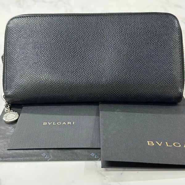 超良品! ブルガリ BVLGARI 財布 長財布 チャーム ラウンドファスナー