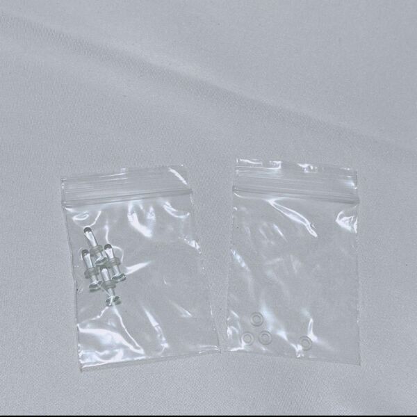ガラスピアス 10G 透明ピアス ガラス ピアス 幅2.4mm 全長10mm 4個予備用 キャッチ付き 透明 ピアス軟骨 ピアス