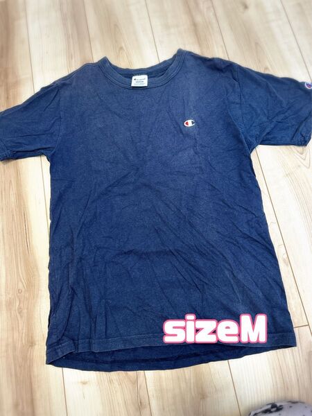 Champion ロゴ刺繍入りTシャツ ネイビー M 使用感あり