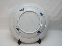 S205804【 輪花皿 尺皿 磁器 染付 人物 松図 山水図 大皿 古い 箱無 】 検) 茶道具 茶器 茶事 茶懐石 生活 風景描写 飾皿 時代物 美術品 ⅳ_画像7