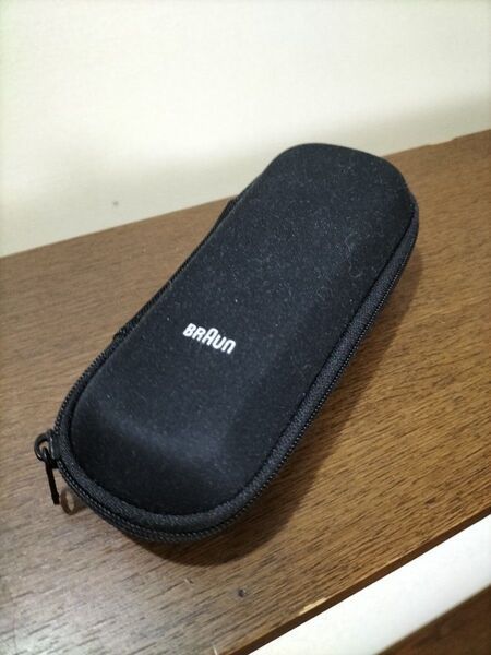 BRAUN ブラック シェーバーケース(中古品)