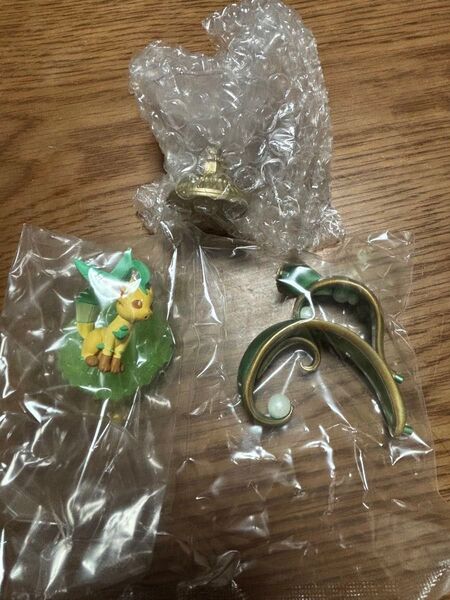ポケモンGEMSTONE COLLECTON 光り輝くしんぴのキセキ リーメント リーフィア 1点