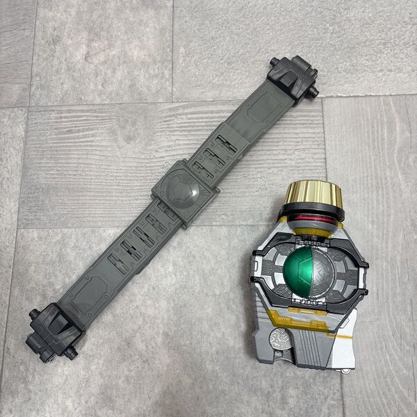 仮面ライダーOOO(オーズ) 変身ベルト DXバースドライバー メダル セット