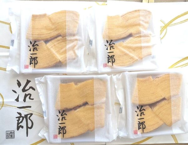 ◆ 治一郎 バウムクーヘン4カット 4袋【16カット】●治一郎ビスコットおまけ+mini紙袋付き● 値引き不可 ● 即日発送OK