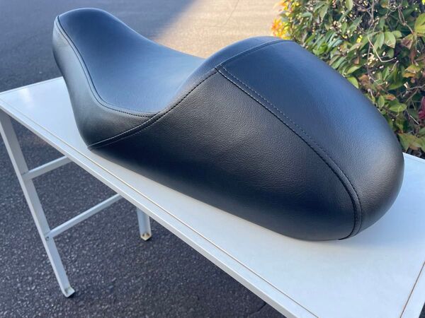 カワサキ W800 カスタムシート 純正ベース カフェレーサー kawasaki