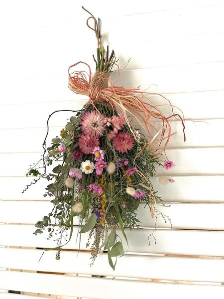 野原の草花を束ねて〜ドライフラワースワッグ インテリア雑貨ドライフラワースワッグ