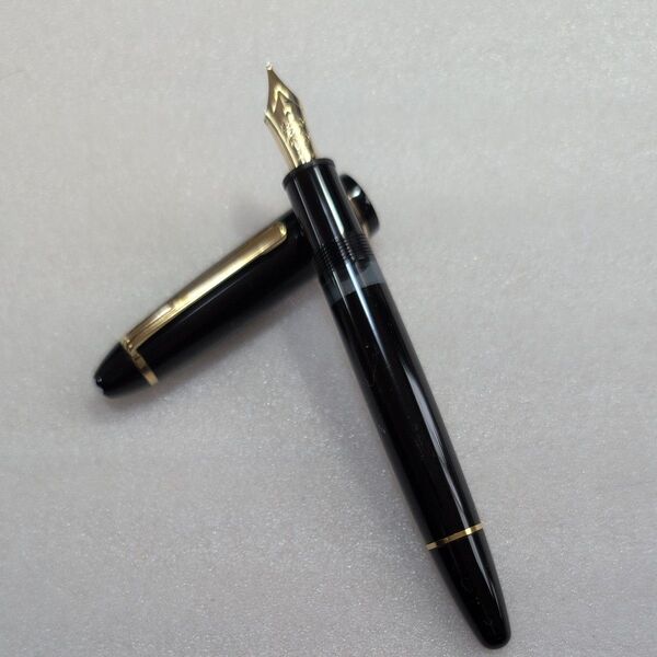 モンブラン 万年筆 MONTBLANC マイスターシュテュック No146 ペン先14C 美品 内部洗浄済み