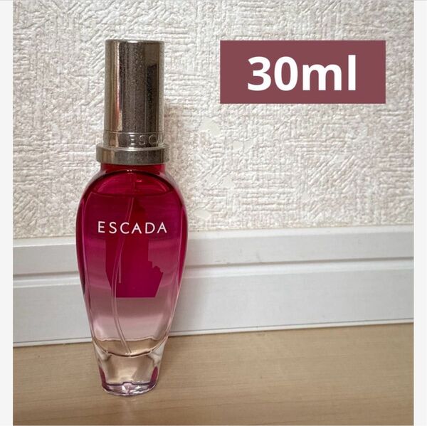 ESCADA エスカーダ セクシー グラフィティ オードトワレ 30ml