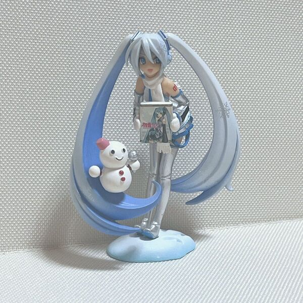 北海道フィギュアみやげ 新千歳空港限定 初音ミクwith 雪ミク