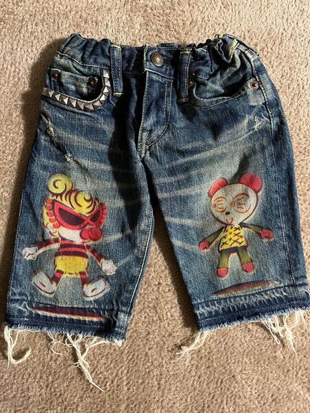 ☆ヒスミニ☆HYSTERIC MINI☆デニム☆ジーンズ☆100㎝☆ハーフパンツ☆スタッズ付き☆革ラベル☆ユーズド加工☆