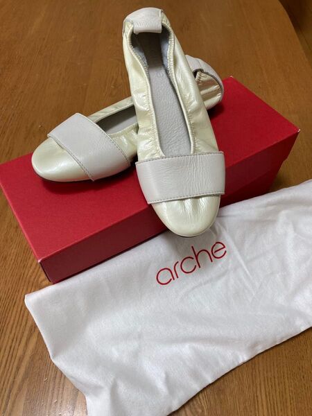 arche バレエシューズ オフホワイト 37
