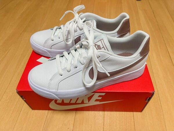 NIKE コートロイヤル AC 23.5cm
