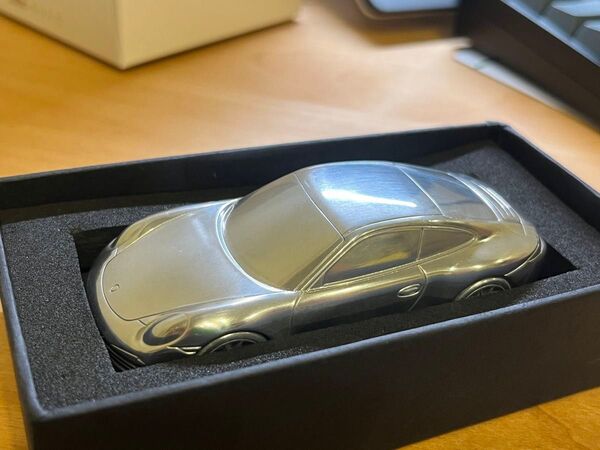 【非売品・美品】Porsche 911 Carrera S ペーパーウェイト 1/43相当 ディーラー限定 ノベルティ