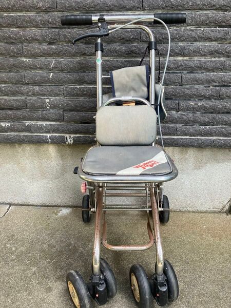 シルバーカー 老人用 手押し車