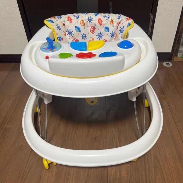 ベビーウォーカー 歩行器