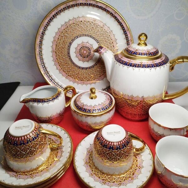 未使用品 タイ王室御用達 べンジャロン焼き NARAI PHAND タイ食器 ナライパン