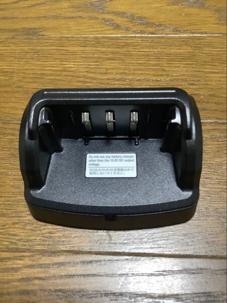 八重洲 SBH-28 FT70D 用急速充電器