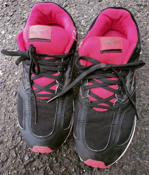 スニーカー MIZUNO 中古品