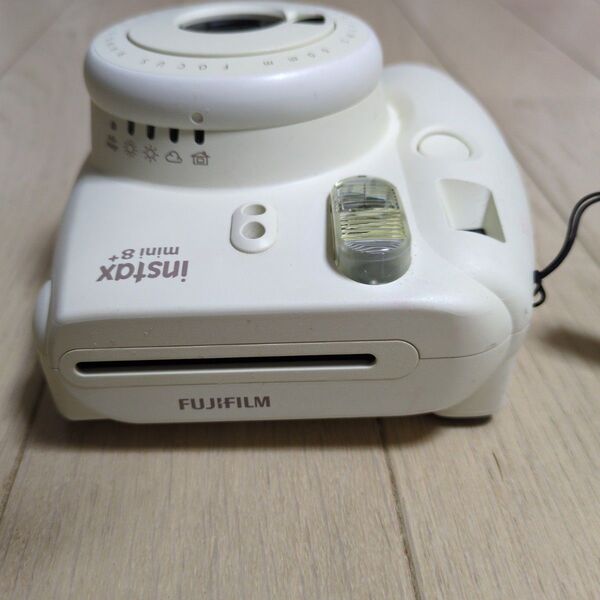 FUJIFILM インスタントカメラ instax mini 8+ ホワイト