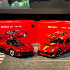 ブラーゴ 1/64 フェラーリ デイトナ SP3 / 812 コンペティツォーネ SET 海外限定 Ferrari