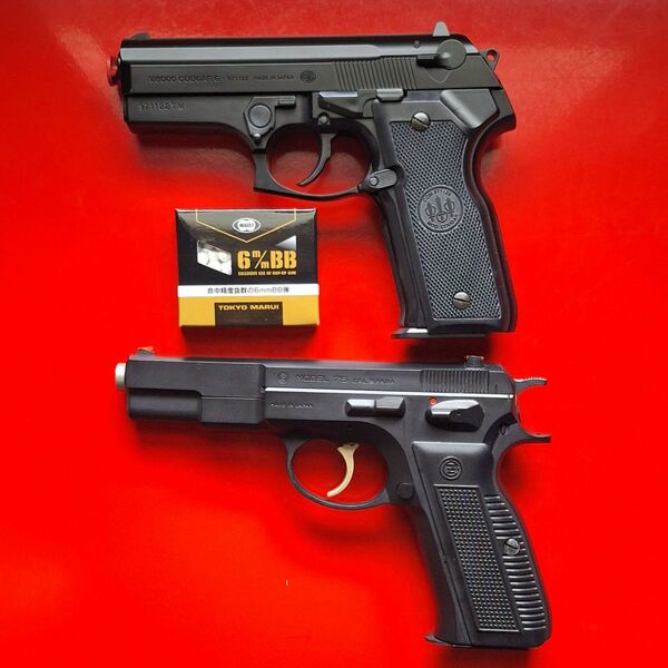 特別限定SALE月曜日まで 東京マルイ 美品 エアガン エアコキ 2挺 18禁 M8000クーガG 18禁 cz75 訳あり