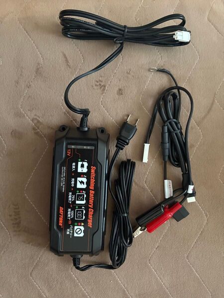 DAYTONA Switching Battery Charger バッテリーチャージャー