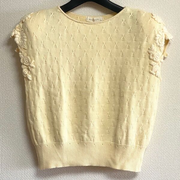 レナウン envieux Mサイズ 綿100% 肩パット入りノースリーブニットセーター 刺繍レース袖 イエロー 平成レトロ