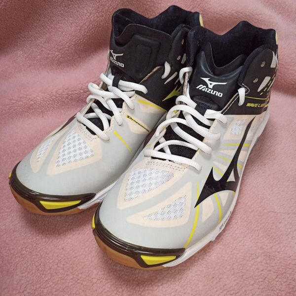 Mizuno ミズノ ウェーブ ライトニング Z MID WAVE LIGHTNING ミッド バレー ボール