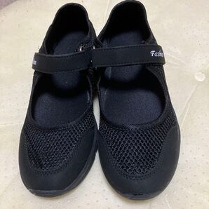メッシュマジックテープシューズ 22.5センチ