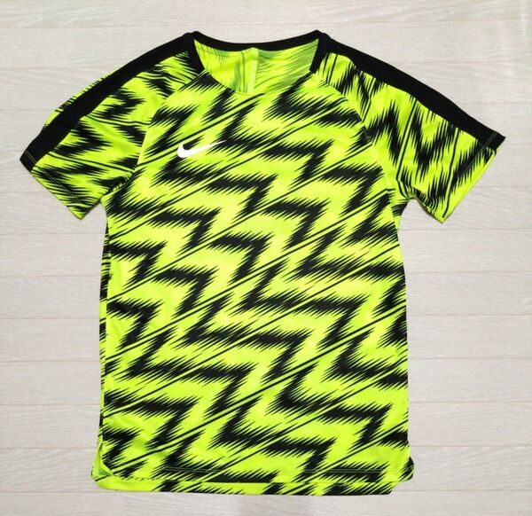 NIKE サッカーシャツ 蛍光イエロー×ブラック