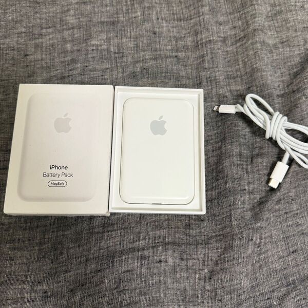 美品!即日発送!動作確認済み! Apple MagSafe バッテリーパック A2384 アップル モバイルバッテリー
