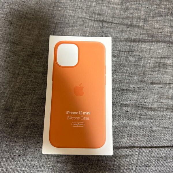 即日発送!最安値!【Apple純正】iPhone12 mini シリコンケース クムカット ☆新品☆未開封