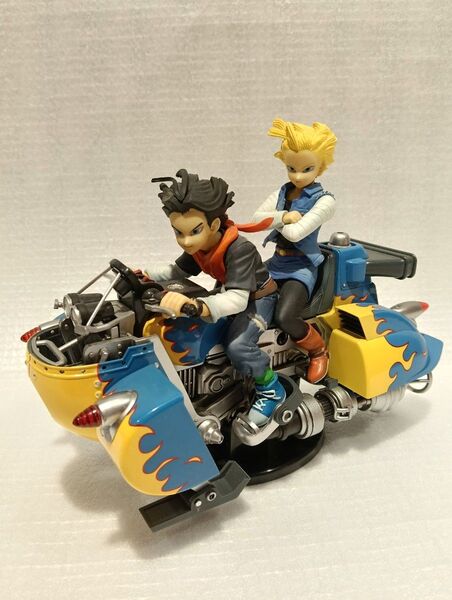 DESKTOP REAL McCOY ドラゴンボール 04 人造人間17号&18号 フィギュア メガハウス 台座あり