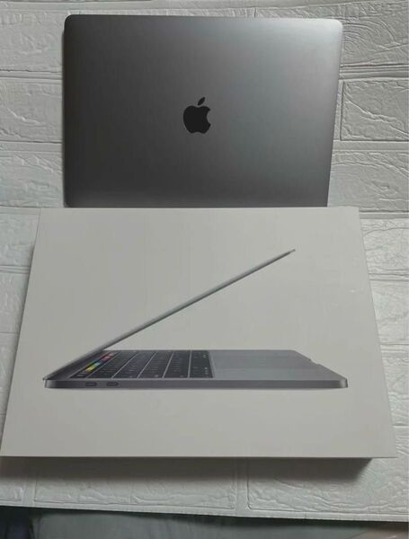 MacBook Pro 13インチ 2019モデル 元箱あり