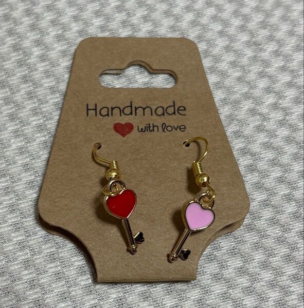 ハンドメイド ハート鍵ピアス