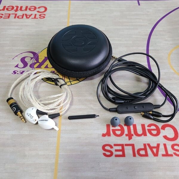 SHURE SE215 白 Special Edition リケーブル、ケース付き