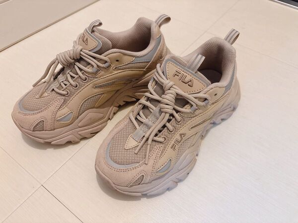 atmos FILA フィラ 厚底スニーカー