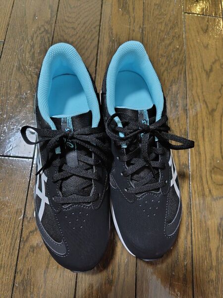 ASICS レーザービーム 23.5cm