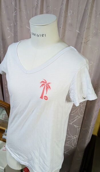 更に♪いいね★ありがとう♪お値下げ★ROXY VネックTシャツ ホワイト レディース Mサイズ