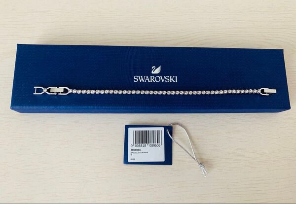 ほぼ新品 スワロフスキー Swarovski Emily ブレスレットラウンドカット